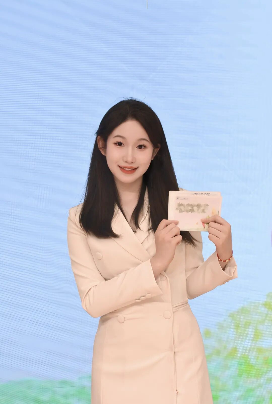 队长 李朵